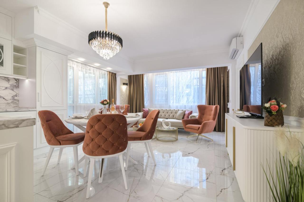 Лукс На Море Luxury Apartment In Downtown With Garage Várna Kültér fotó