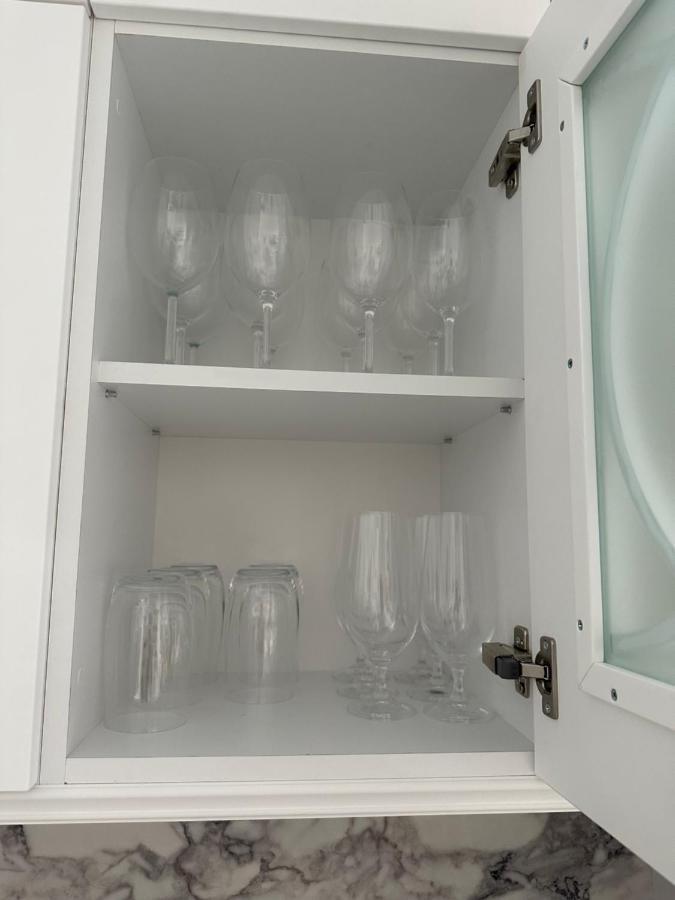 Лукс На Море Luxury Apartment In Downtown With Garage Várna Kültér fotó